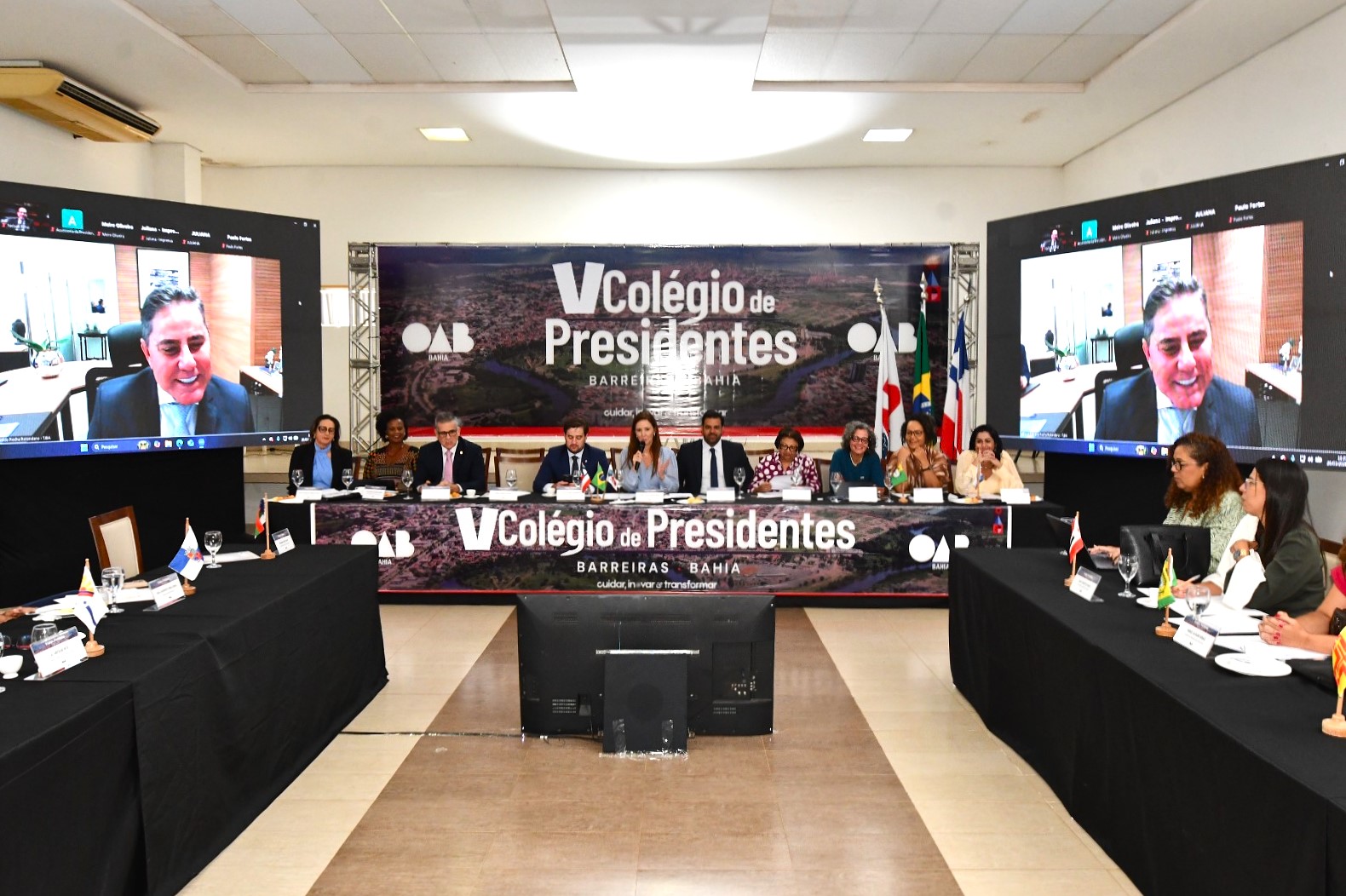 Presidente do TJBA participa do V Colégio de Presidentes da OAB Bahia   
