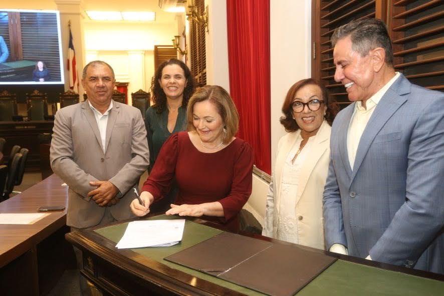 II Encontro Nacional Mulheres na Justiça Restaurativa encerra com painéis, termo de Cooperação Técnica com a Justiça Federal e lançamento de livros   