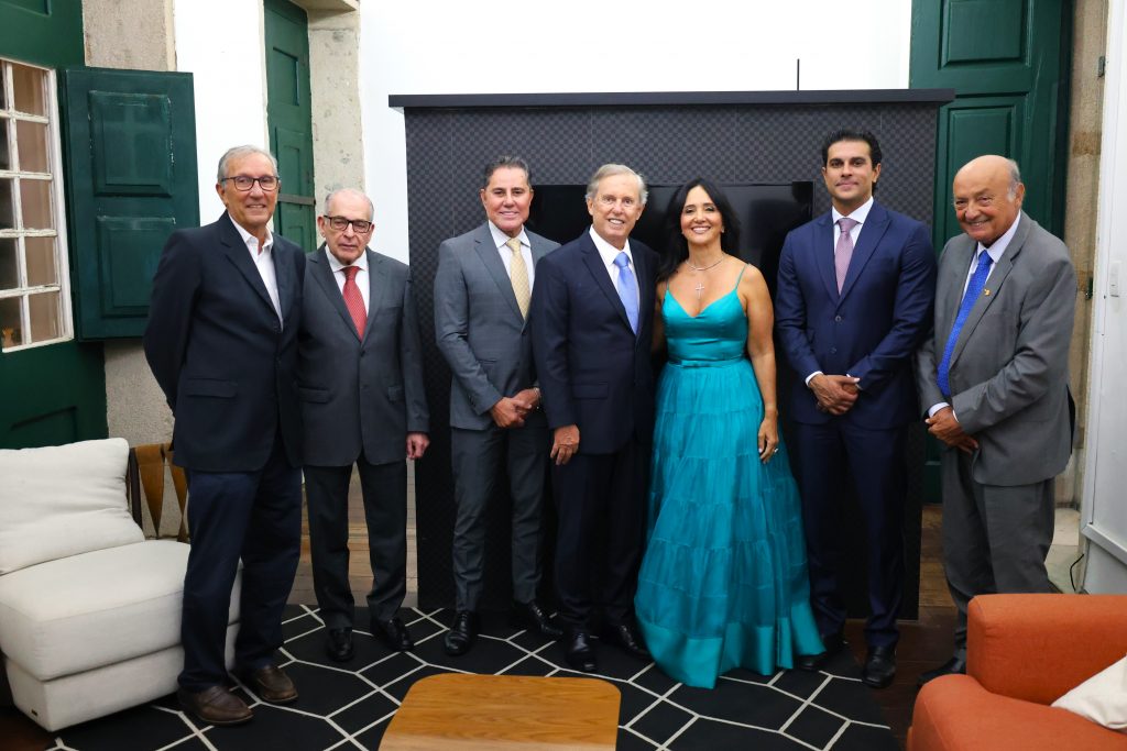Presidente do TJBA prestigia solenidade de Outorga da Medalha Visconde de Cairu ao empresário Luiz Mendonça Filho    
