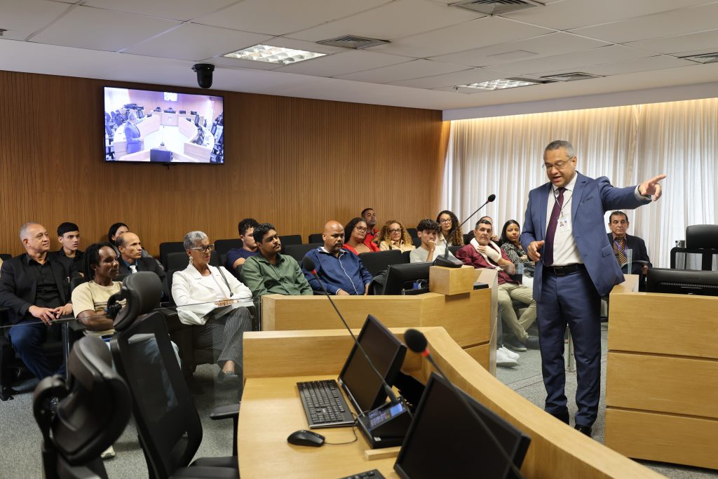 Projeto Conhecendo o Judiciário inicia calendário de 2026 com visita de estudantes de Salvador e do Recôncavo    