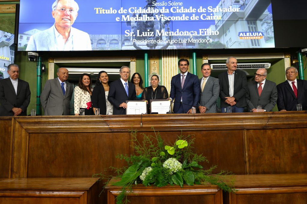 Presidente do TJBA prestigia solenidade de Outorga da Medalha Visconde de Cairu ao empresário Luiz Mendonça Filho    
