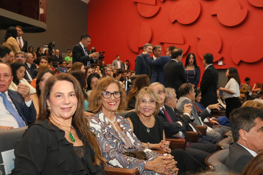 Presidente do TJBA destaca a importância do TRE para a democracia em posse do dirigente da Corte Eleitoral     