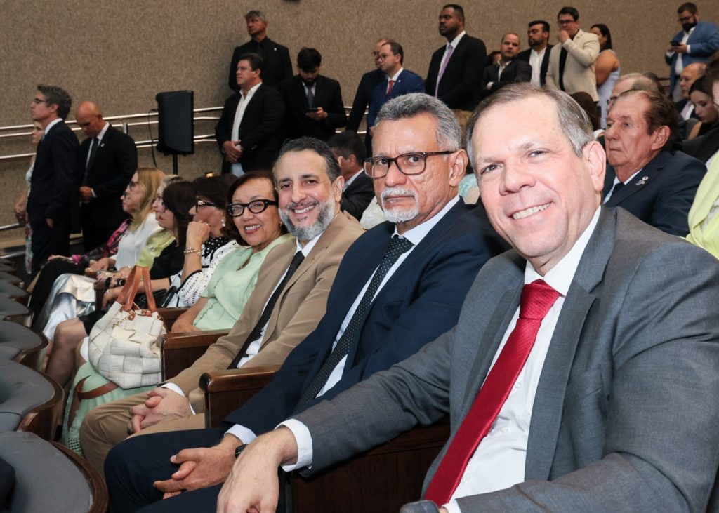 Presidente do TJBA destaca a importância do TRE para a democracia em posse do dirigente da Corte Eleitoral     