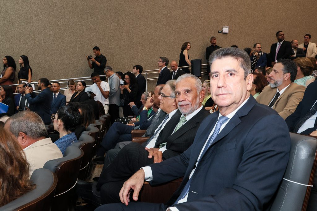 Presidente do TJBA destaca a importância do TRE para a democracia em posse do dirigente da Corte Eleitoral     