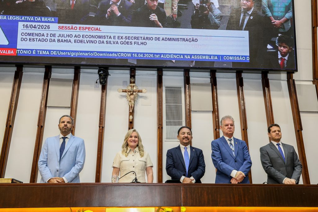 16-04-2026 - Comenda 2 de Julho ao Ex Secretário SEAD-Edelvino da S. Góes Filho  