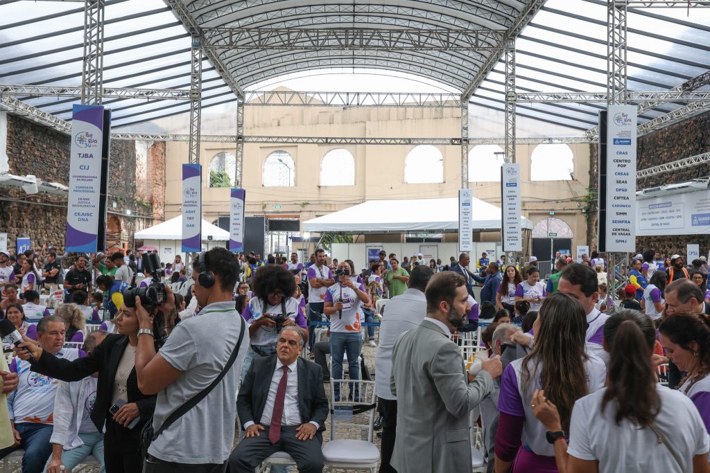 2º Mutirão PopRuaJud encerra com mais de 6 mil atendimentos gratuitos para a população em situação de rua   