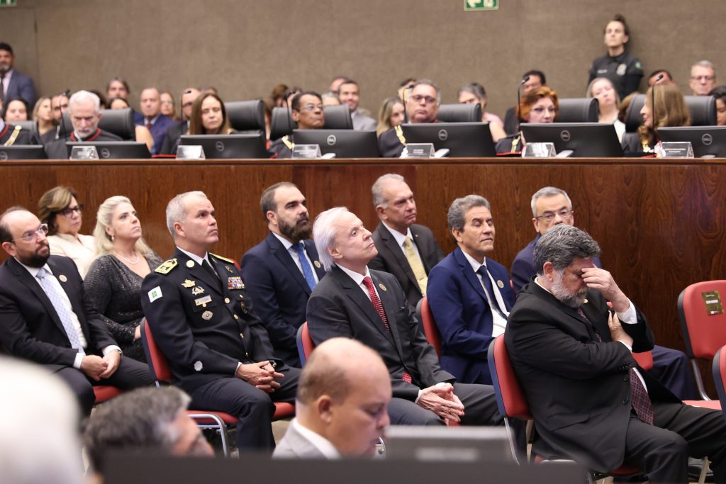 TJBA prestigia posse das mesas diretoras do TJDFT e TRF1 em Brasília   