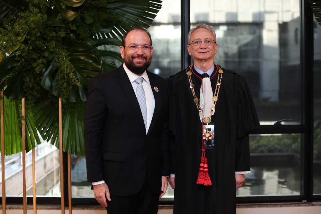 TJBA prestigia posse das mesas diretoras do TJDFT e TRF1 em Brasília   