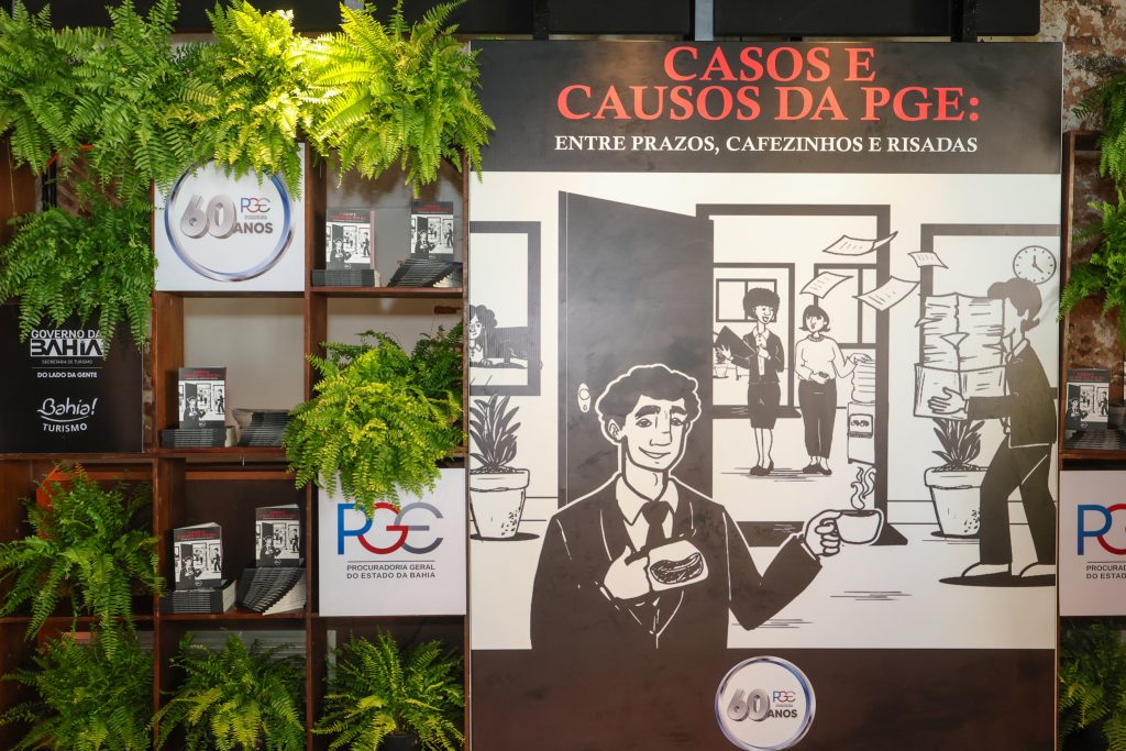 TJBA prestigia lançamento de livro comemorativo dos 60 anos da Procuradoria-Geral do Estado   