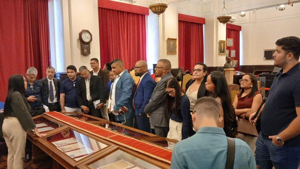 Conhecendo o Judiciário: estudantes de Salvador e Camaçari visitam as dependências do TJBA   