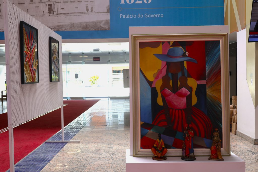 29/04/2026 - Exposição Átrio TJBA - Entre Luz e Essência - Maria Thereza  