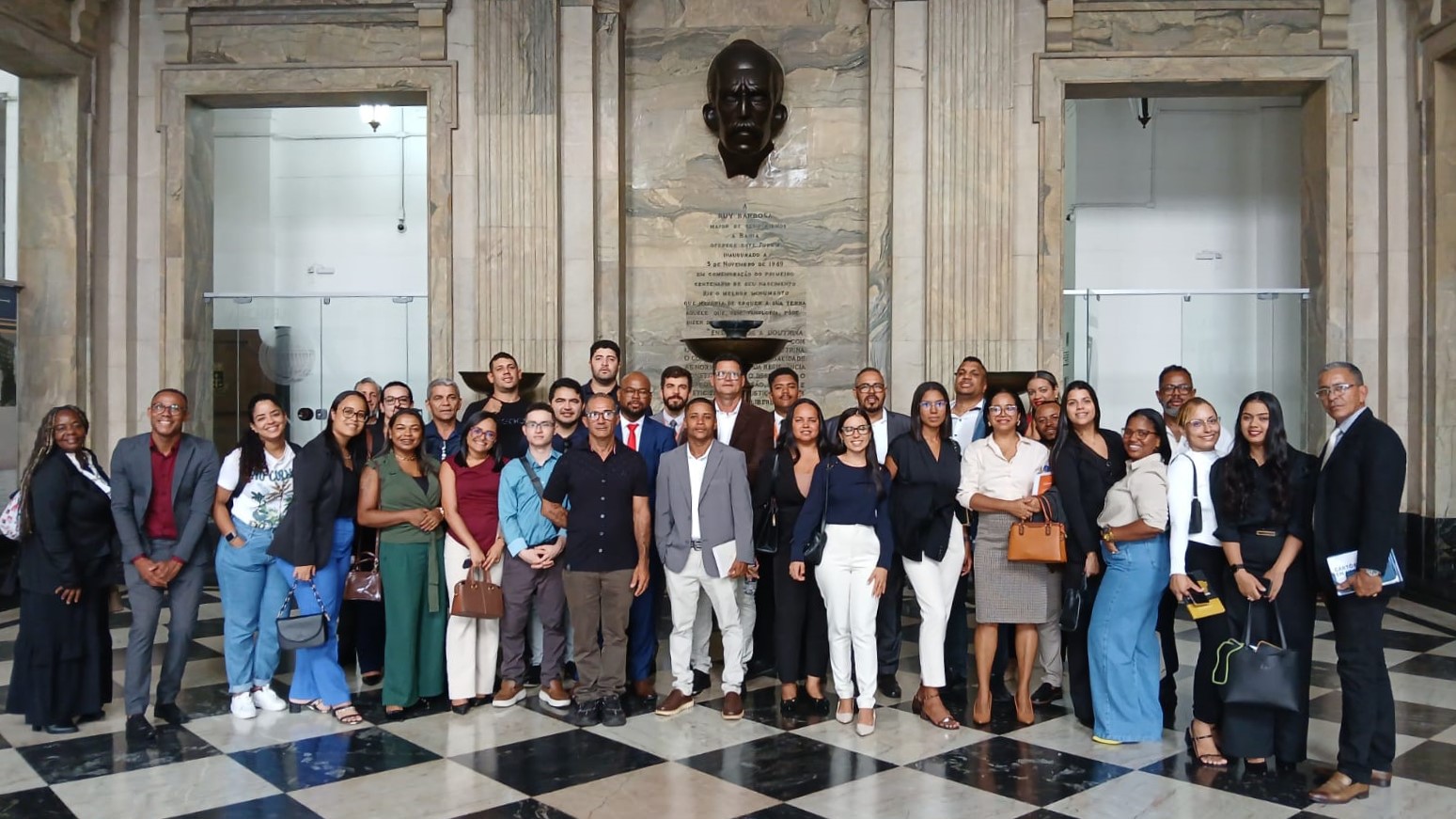 Conhecendo o Judiciário: estudantes de Salvador e Camaçari visitam as dependências do TJBA   