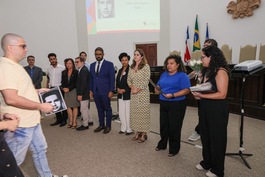 TJBA participa da entrega de certidões de óbito retificadas dos mortos e desaparecidos durante a ditadura militar   