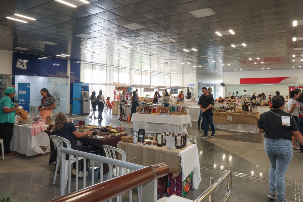 Feira em homenagem ao Dia das Mães acontece até sexta-feira (8), na sede do TJBA   
