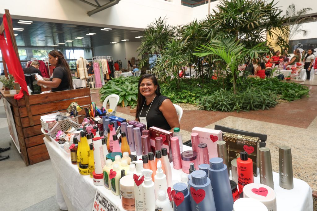 Feira em homenagem ao Dia das Mães acontece até sexta-feira (8), na sede do TJBA   