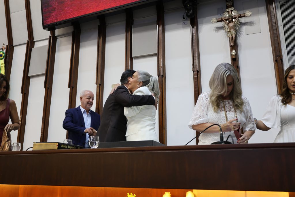 08/05/2026 - Título de Cidadã Baiana a Astrid Fontenelle  