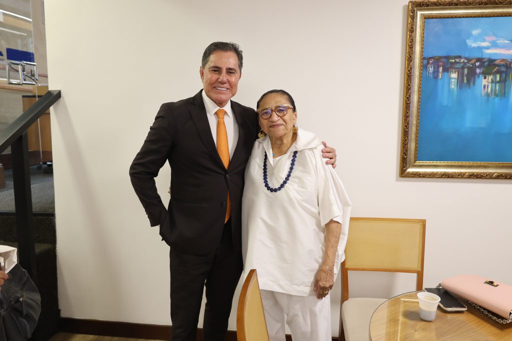 08/05/2026 - Título de Cidadã Baiana a Astrid Fontenelle  