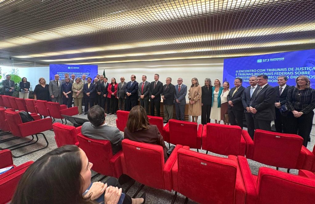 2ª Vice-Presidência participa de encontro no Superior Tribunal de Justiça  