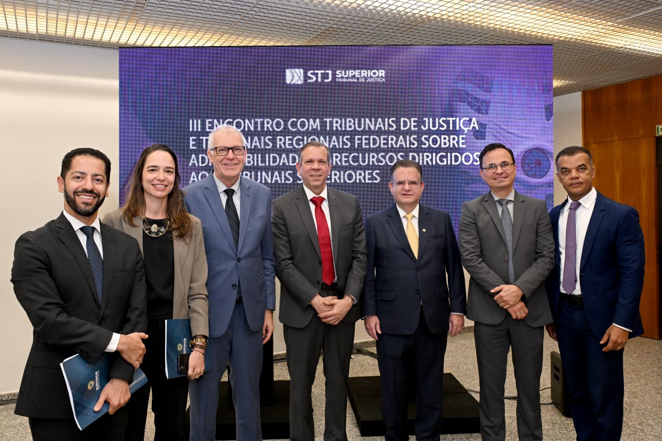 2ª Vice-Presidência participa de encontro no Superior Tribunal de Justiça  