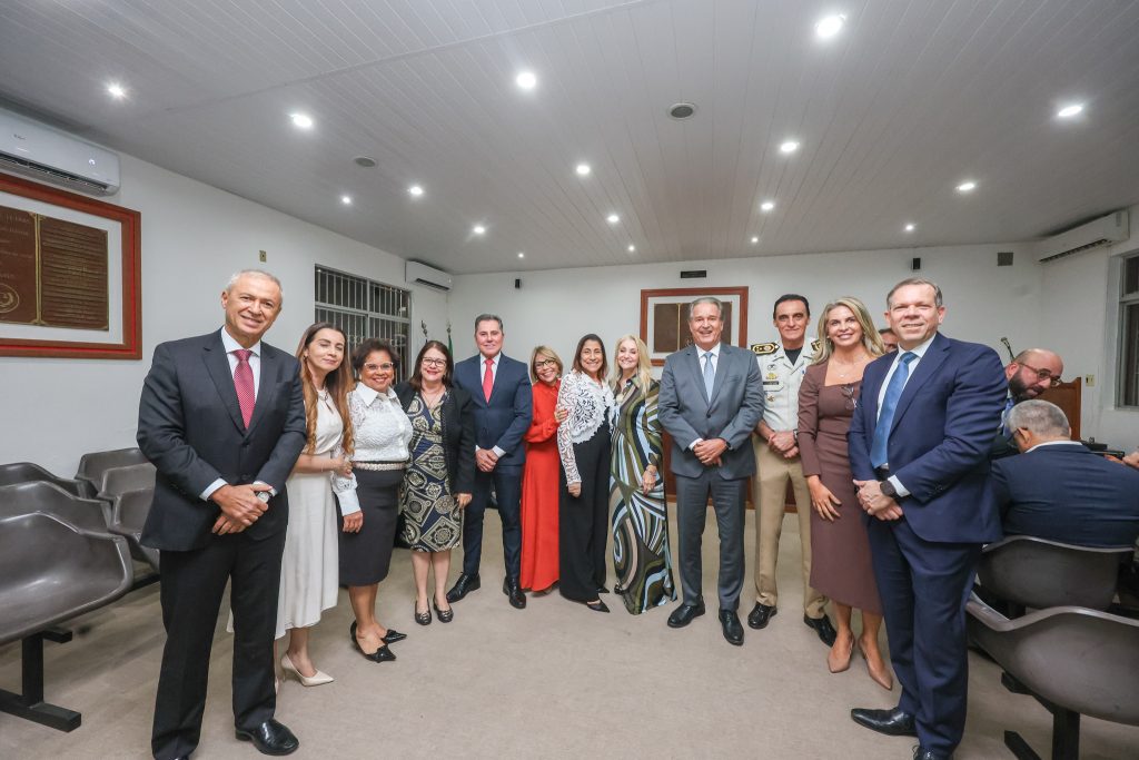 Presidente do TJBA prestigia outorga da Medalha Orlando Gomes ao jurista Sérgio Habib