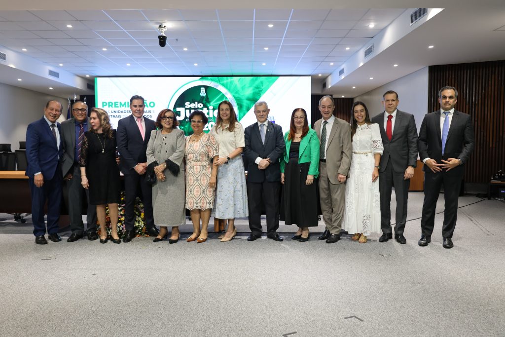 Unidades que alcançaram excelência de atuação em 2025 são premiadas com o Selo Justiça em Números TJBA