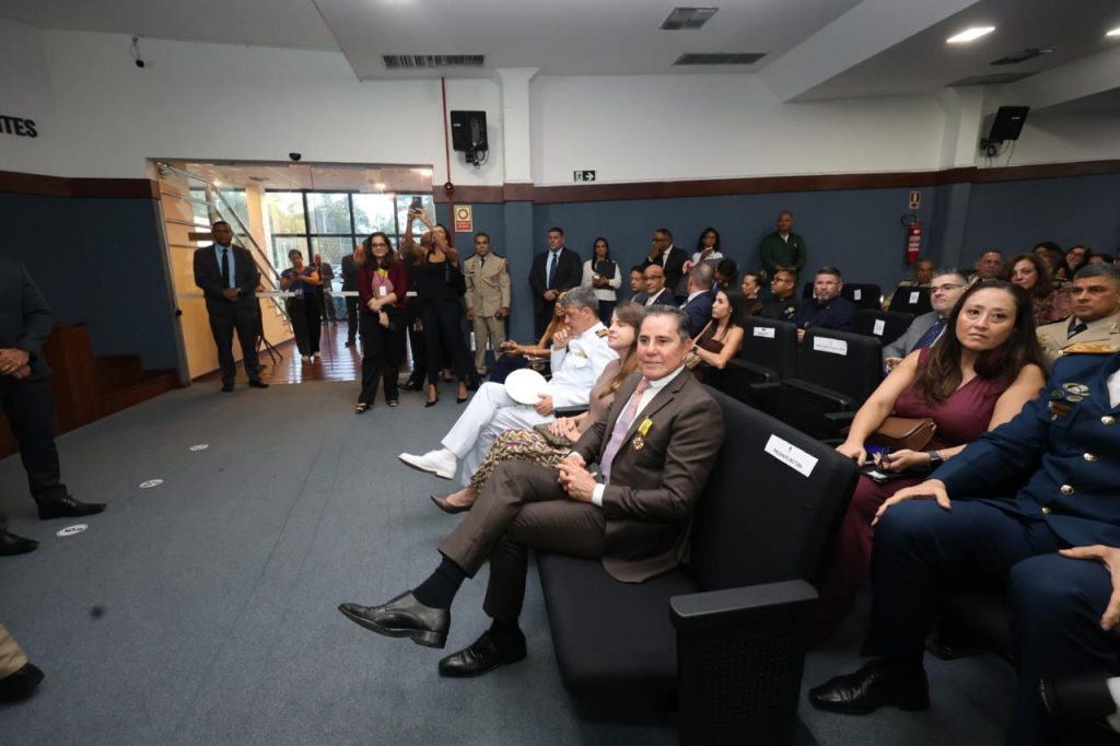 “Um dos objetivos da minha gestão é olhar de maneira diferenciada para a segurança do nosso cidadão”, destaca Presidente do TJBA ao receber a medalha do Mérito da Segurança Pública