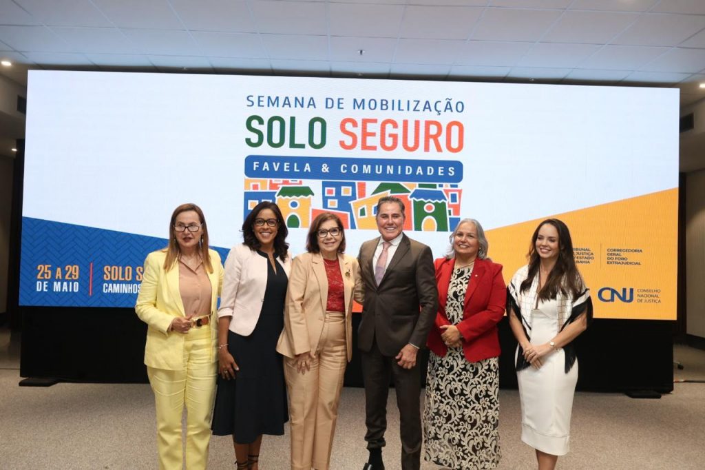 Semana Solo Seguro encerra com 806 títulos de propriedade entregues a moradores em situação de vulnerabilidade; TJBA celebra ações de Reurb em parceria com municípios e registradores  