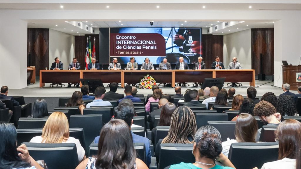 Autoridades e especialistas debatem temas atuais no 1º Encontro Internacional de Ciências Penais, com foco em segurança pública   