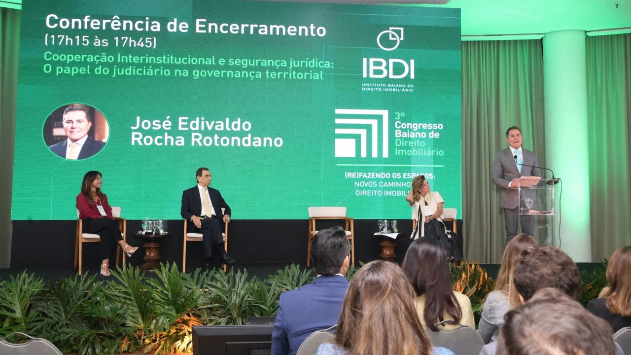 Presidente do TJBA faz a palestra de encerramento do 3° Congresso Baiano de Direito Imobiliário  