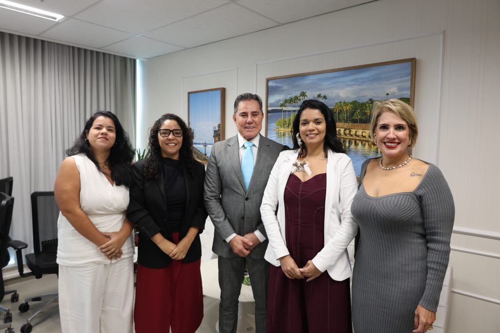Atuação do TJBA na proteção das mulheres é reconhecida pela SPM em homenagem aos 15 anos da Secretaria