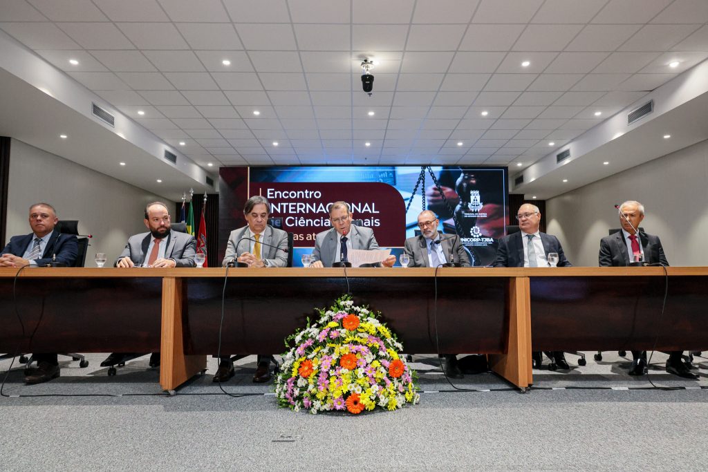 Autoridades e especialistas debatem temas atuais no 1º Encontro Internacional de Ciências Penais, com foco em segurança pública   