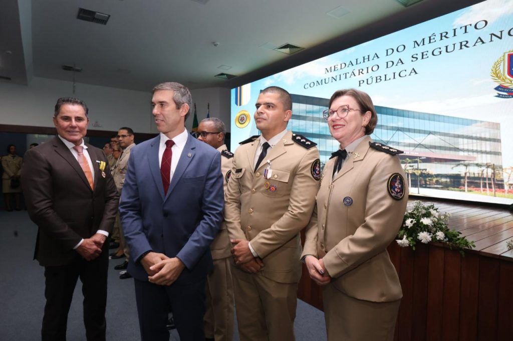 “Um dos objetivos da minha gestão é olhar de maneira diferenciada para a segurança do nosso cidadão”, destaca Presidente do TJBA ao receber a medalha do Mérito da Segurança Pública   