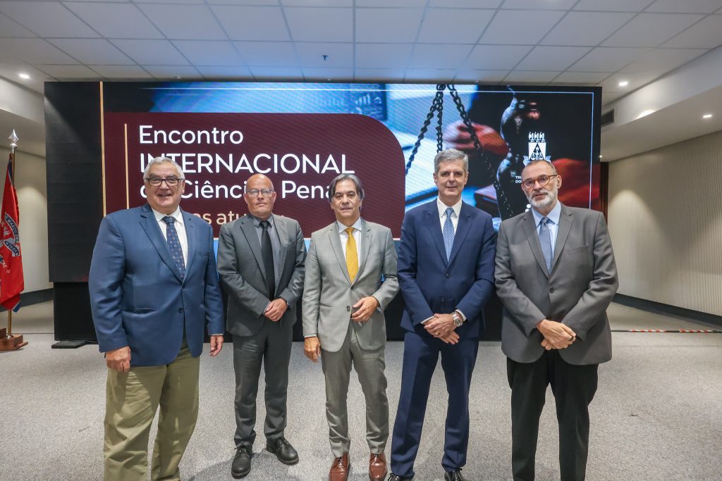 Autoridades e especialistas debatem temas atuais no 1º Encontro Internacional de Ciências Penais, com foco em segurança pública   