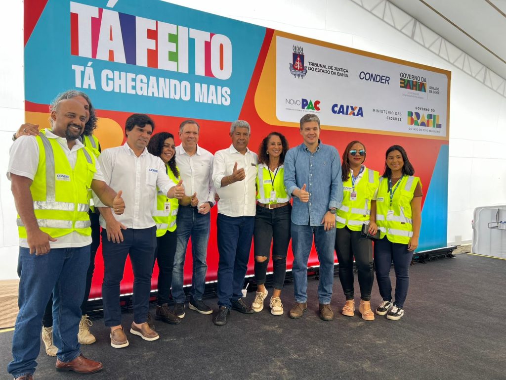 TJBA reforça promoção da cidadania com entrega de títulos de regularização fundiária em Feira de Santana