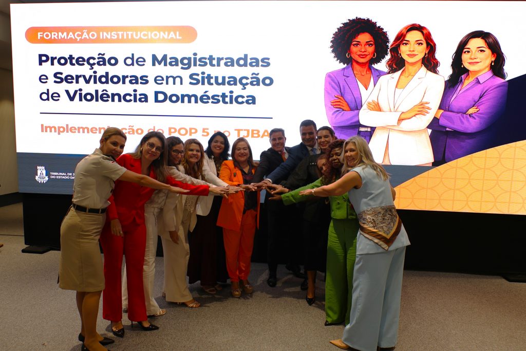 TJBA fortalece o enfrentamento à violência contra a mulher com solenidade para implementação do protocolo POP 5 e inauguração do Banco Vermelho