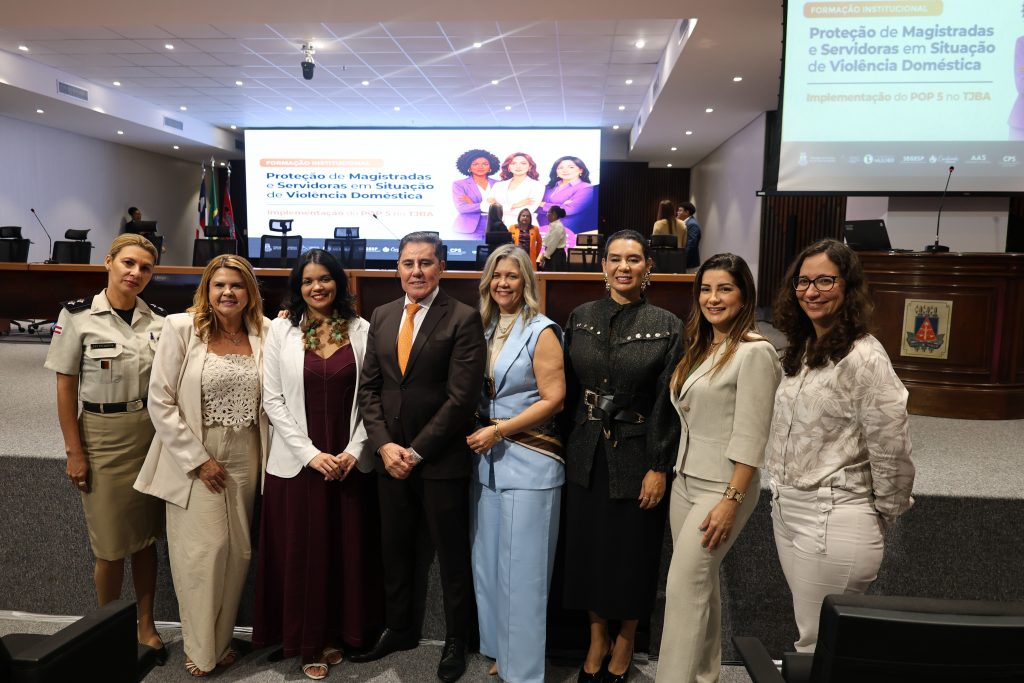 TJBA fortalece o enfrentamento à violência contra a mulher com solenidade para implementação do protocolo POP 5 e inauguração do Banco Vermelho