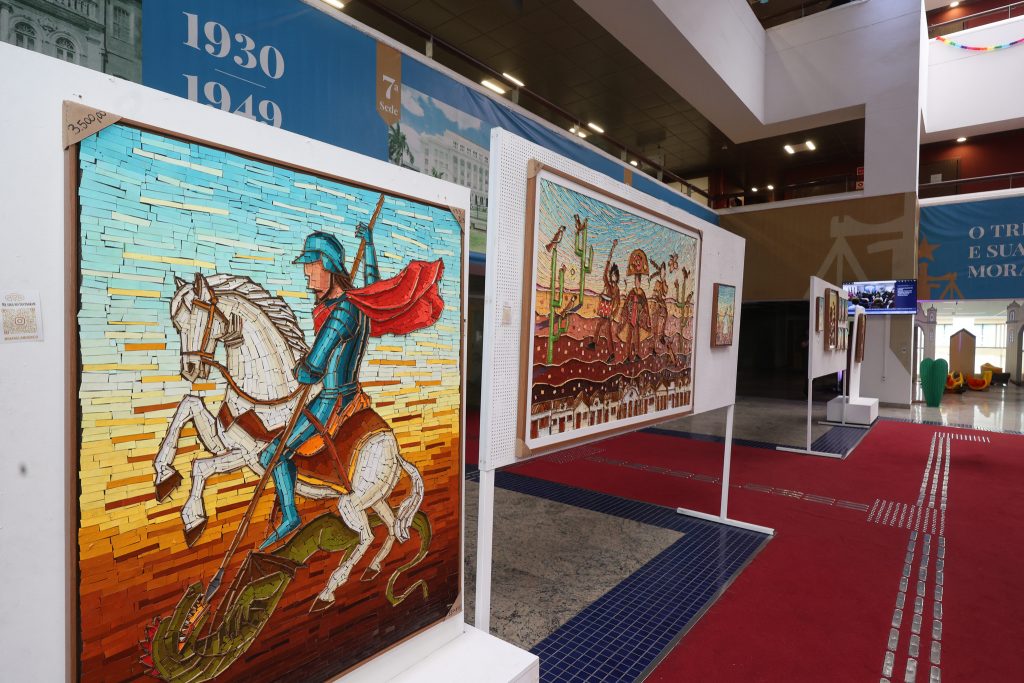 17/06/2026 - Exposição de Mosaicos em Papel no átrio do TJBA  