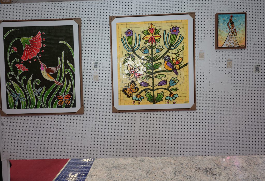 17/06/2026 - Exposição de Mosaicos em Papel no átrio do TJBA  
