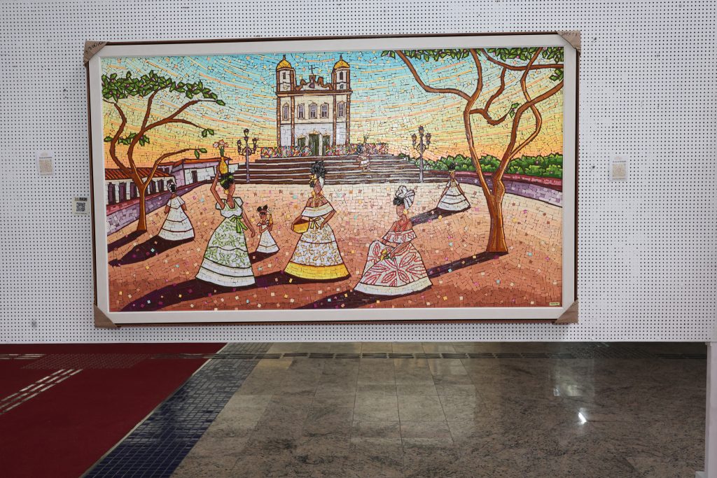 17/06/2026 - Exposição de Mosaicos em Papel no átrio do TJBA  
