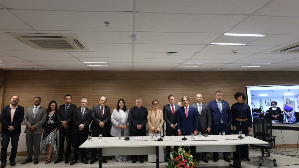 Luzes da diversidade: prédios do Judiciário baiano ganham as cores do Orgulho LGBTQIAPN+