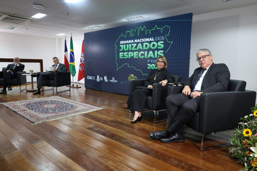3ª Semana Nacional dos Juizados Especiais começa com atividades voltadas ao público interno no Fórum do Imbuí
