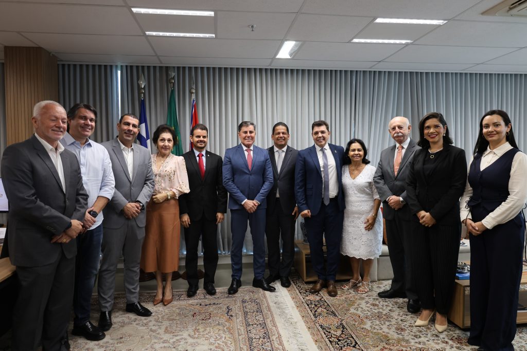 20/07/2026 - Presidente do TJBA recebe autoridades políticas do município de Senhor do Bonfim  