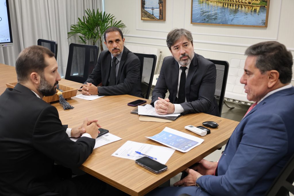 20/07/2026 - Presidente do TJBA se reúne com representantes da Advocacia-Geral da União