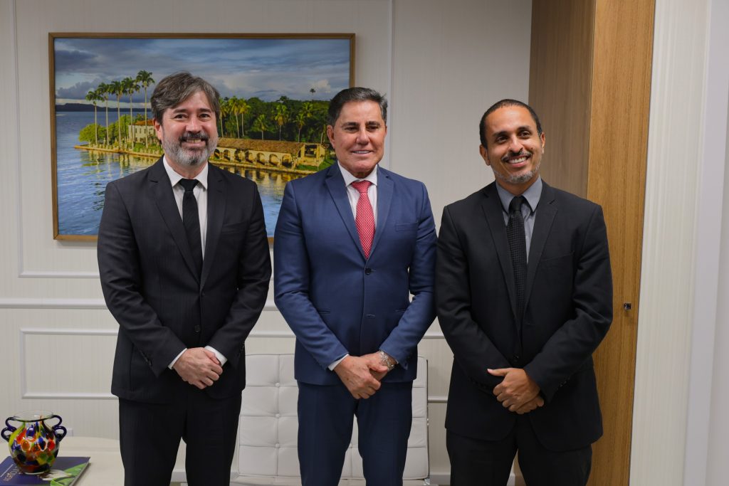 20/07/2026 - Presidente do TJBA se reúne com representantes da Advocacia-Geral da União