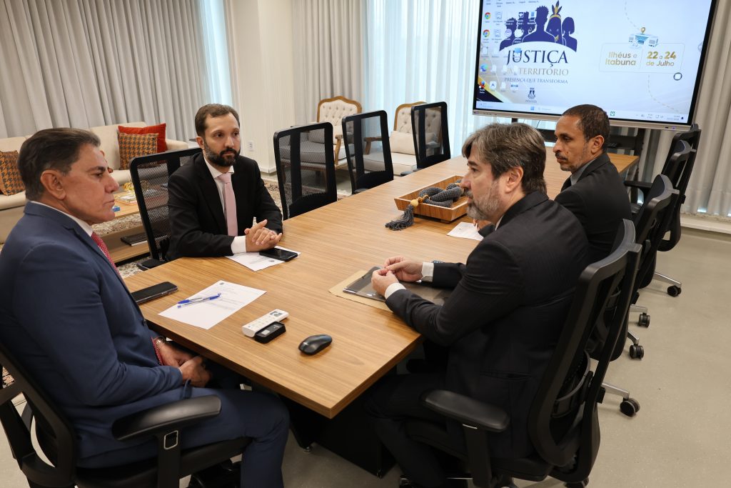 20/07/2026 - Presidente do TJBA se reúne com representantes da Advocacia-Geral da União