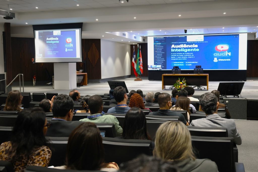 Magistrados e servidores se preparam para utilizar o novo ecossistema de audiências virtuais do TJBA  
