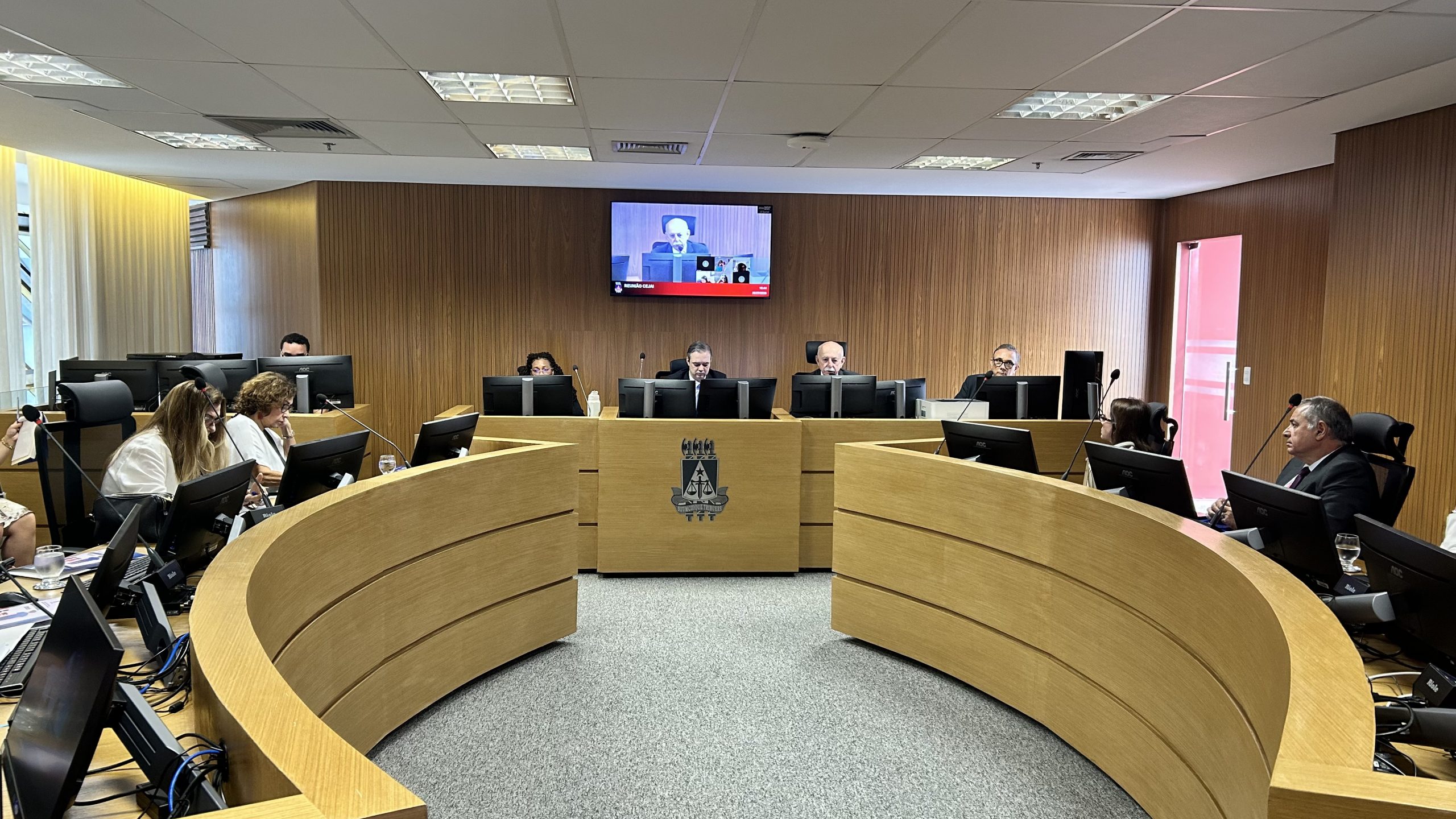 TJBA promove reunião para ampliação e fortalecimento do processo de adoção internacional    