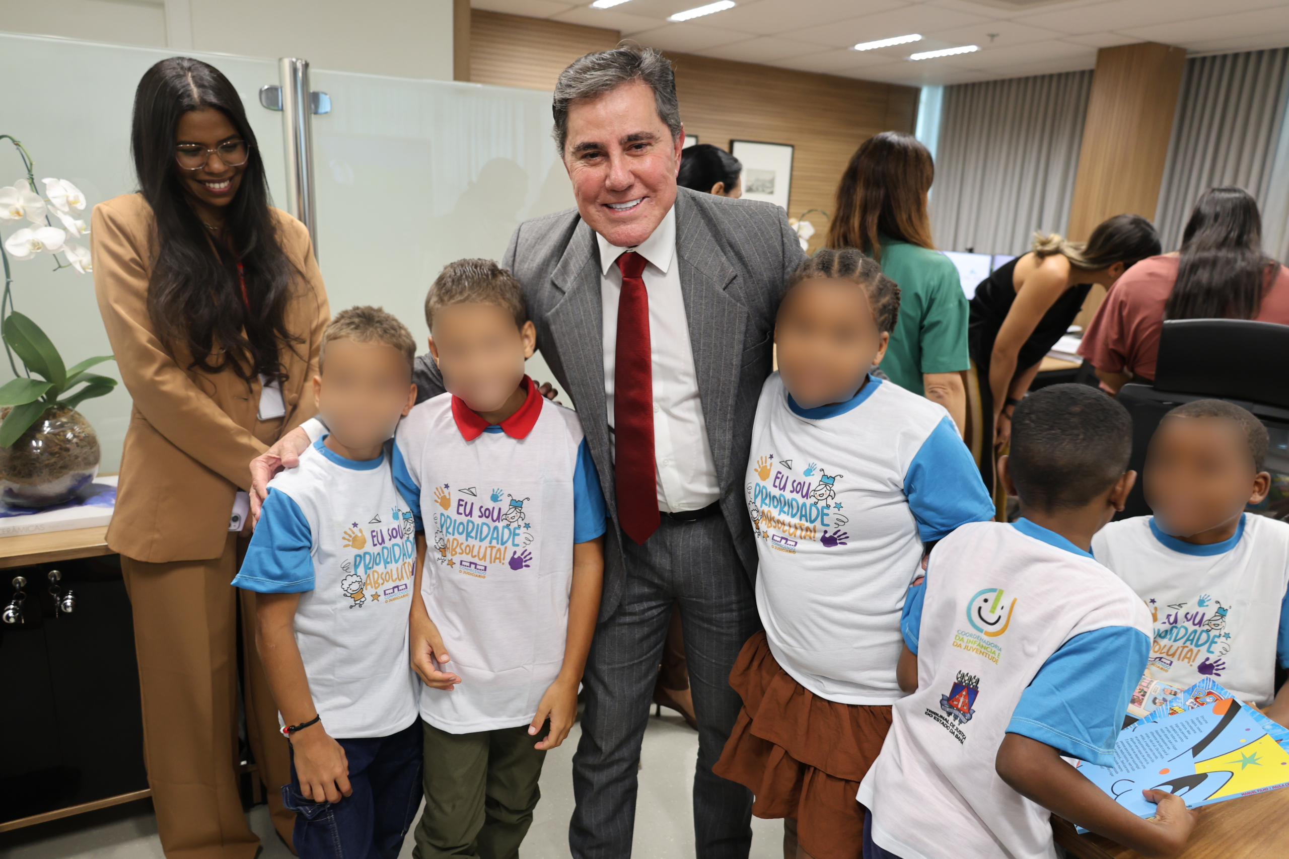 TJBA inova no Projeto Conhecendo o Judiciário e recebe crianças de Casas de Acolhimento   