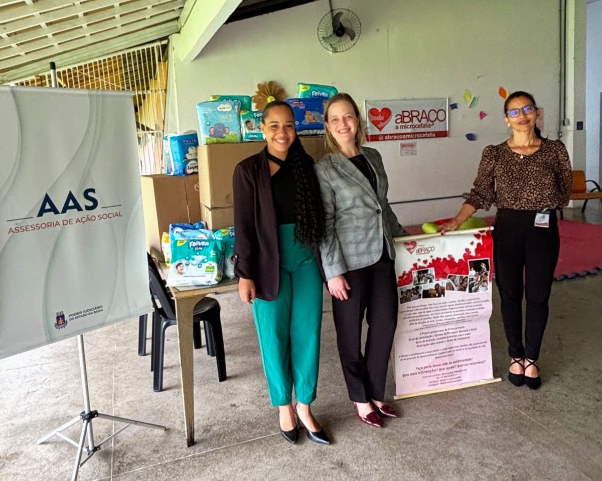 TJBA realiza entrega de fraldas arrecadadas em ação solidária para ONG aBRAÇO a Microcefalia   