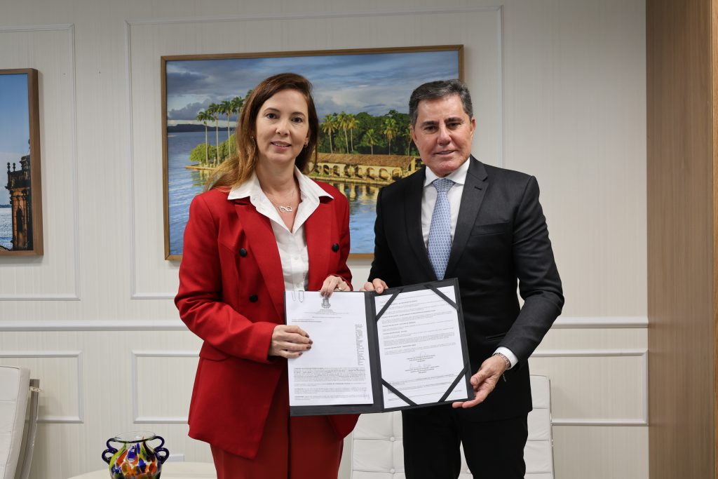 TJBA firma parceria com a OAB para implantar plataforma digital destinada à nomeação de advogados(as) dativos(as); ação assegura direitos constitucionais do(a) cidadão(ã)    